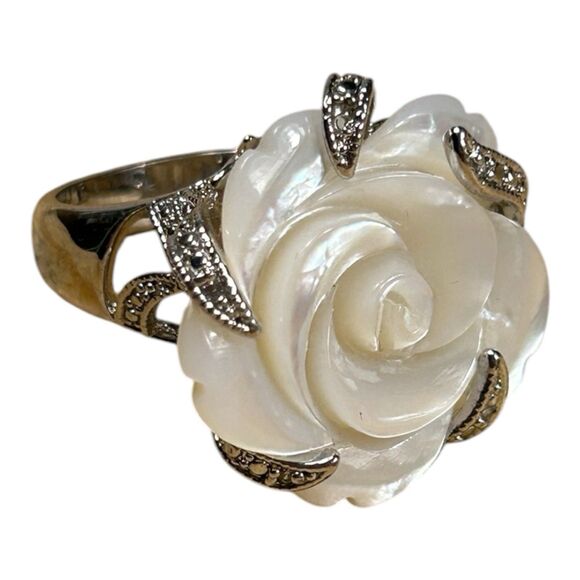 Unbranded Jewelry - Carved Mother of Pearl Rose Statement Ring 10K Gold Electroplate Size 8.75